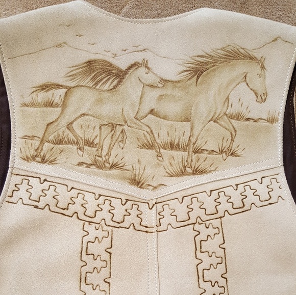 Alex Creacions Handmade Leather Vest w/Horses - Picture 5 of 8